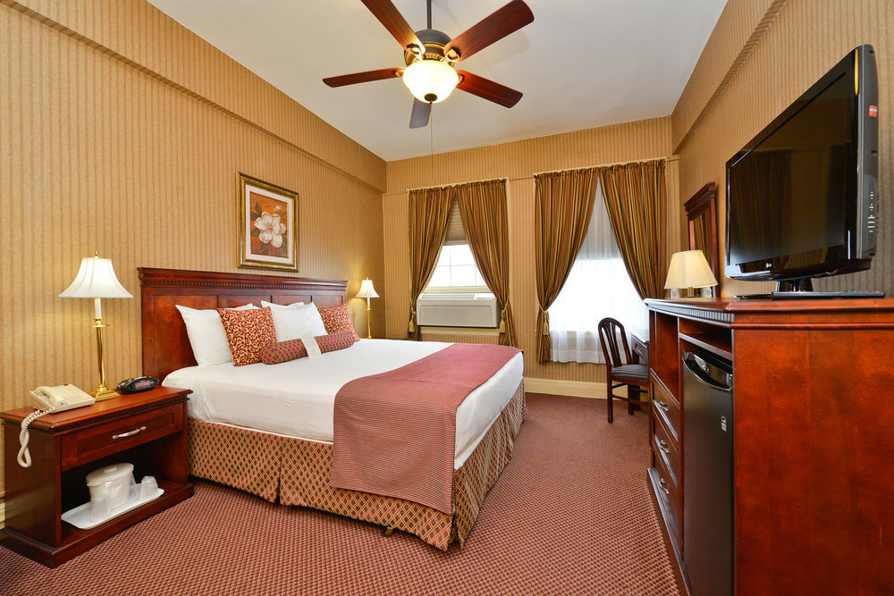Genetti Hotel, Surestay Collection By Western 3*